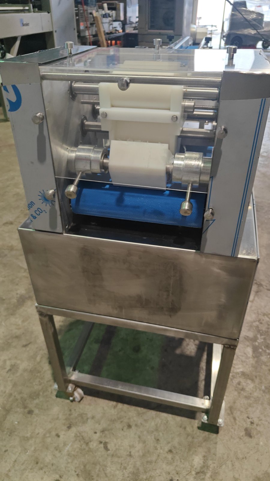 GRISSINI AND OIL COOKIE PRODUCTION MACHINE