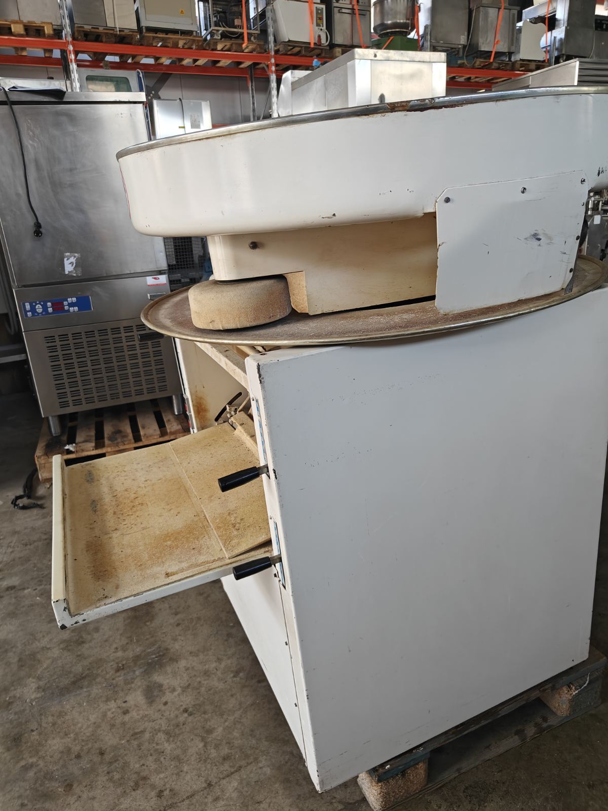 PIERRET DOUGH MOULDING AND ROUNDING MACHINE
