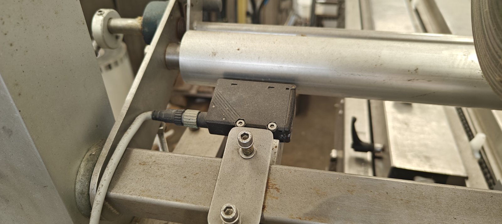 MFW FLOWPACK PACKAGING MACHINE