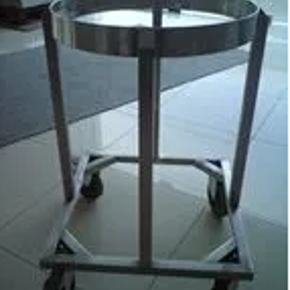 TRANSPORT TROLLEY FOR MIXER'S BIN