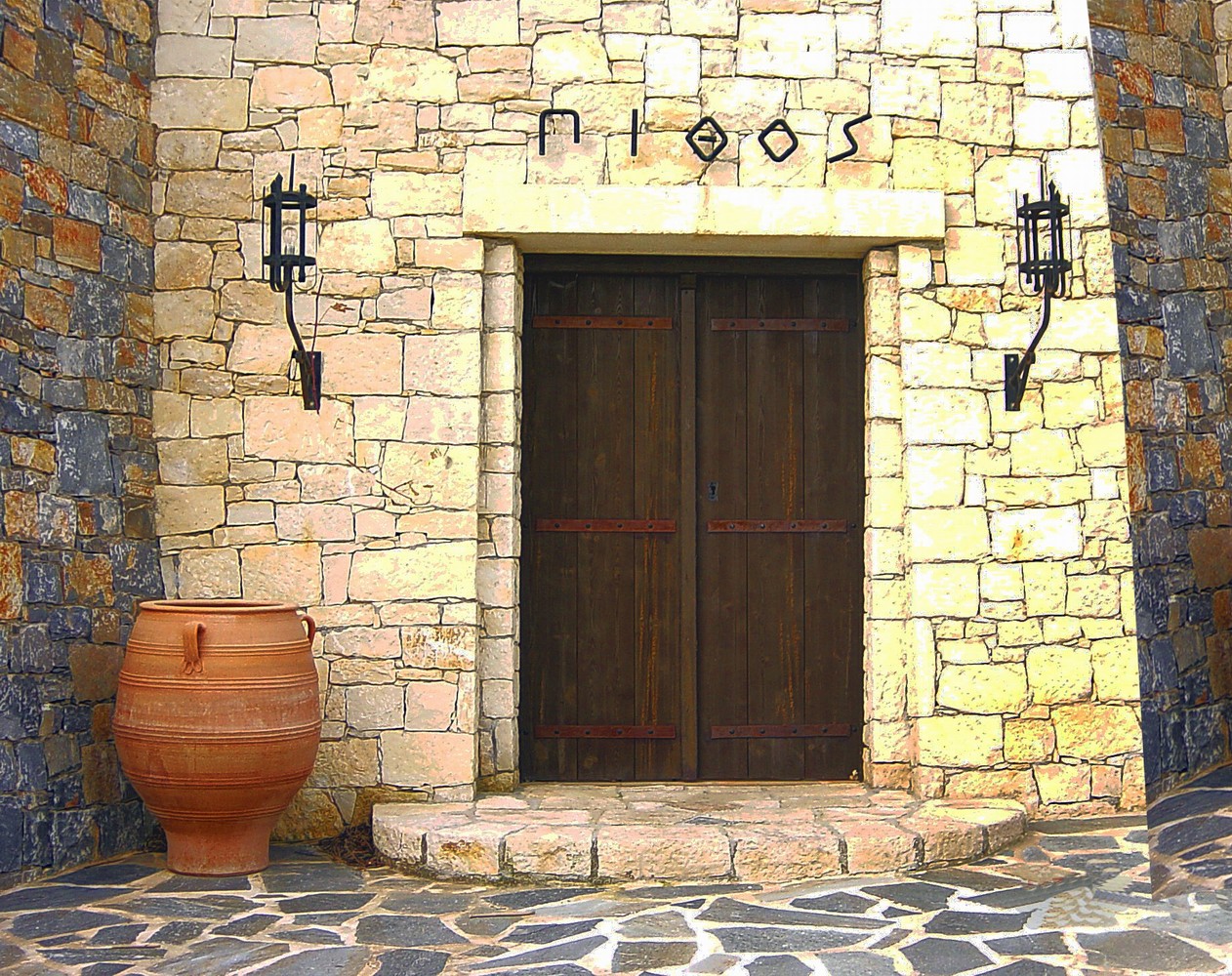 Traditional  entrance door K402_sabia