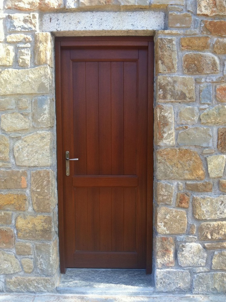 Παραδοσιακή πόρτα εισόδου Κ406
