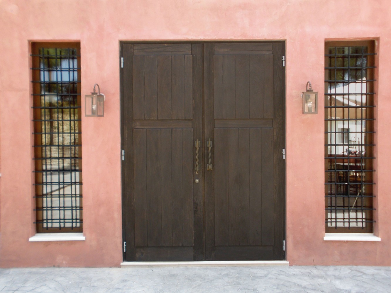 Παραδοσιακή πόρτα εισόδου Κ410