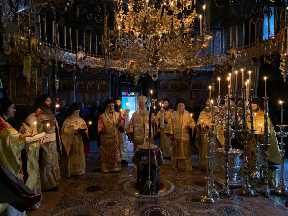 Στιγμιότυπα από την πανήγυρη της Ιεράς Μονής των Ιβήρων Αγίου Όρους, επί τη εορτή της Κοιμήσεως της Θεοτόκου 2020, προεξάρχοντος του Σεβ. Μητροπολίτου Ιεραπύτνης και Σητείας κ. Κυρίλλου.