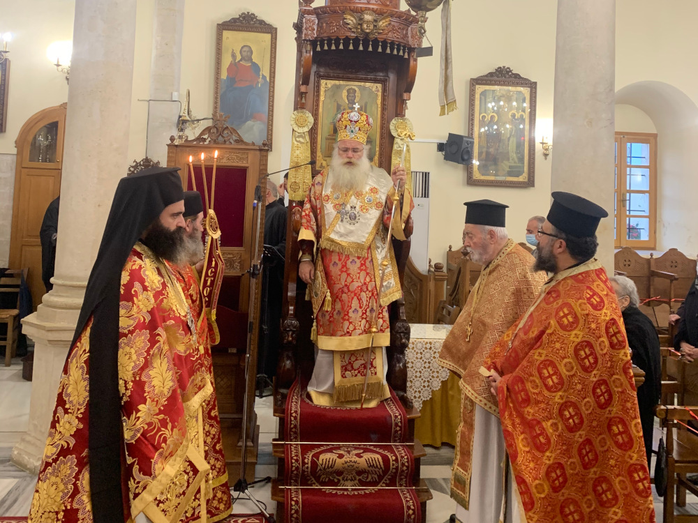 Η Δεσποτική εορτή της Γεννήσεως του Χριστού στον Ιερό Μητροπολιτικό Ναό Αγίου Γεωργίου Ιεράπετρας