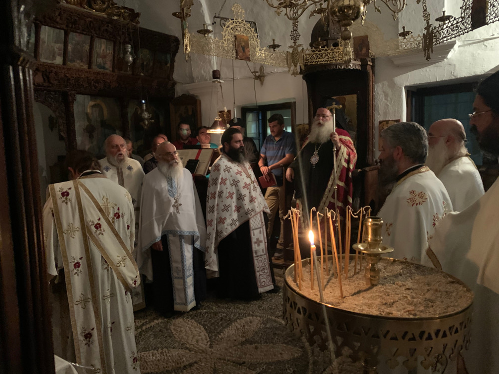 Η ολονύκτια Αγρυπνία της εορτής της μνήμης του Οσίου Ιωσήφ του Γεροντογιάννη στην Ιερά Μονή Καψά Σητείας.