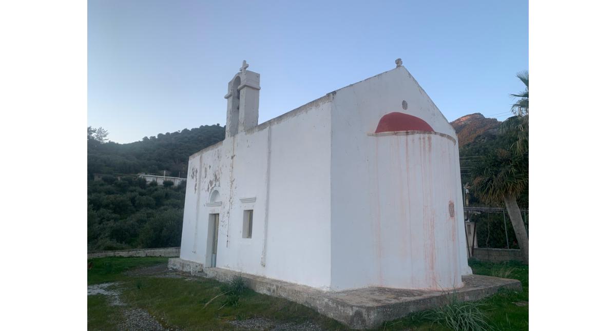 Ιερός ναός Μιχαήλ Αρχαγγέλου στον οικισμό Λουτράκι