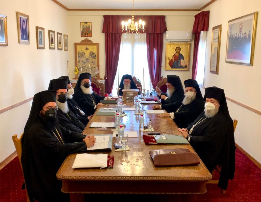 Η Ιερά Επαρχιακή Σύνοδος της Εκκλησίας Κρήτης κατήρτισε το τριπρόσωπο για την εκλογή του νέου Αρχιεπισκόπου Κρήτης.