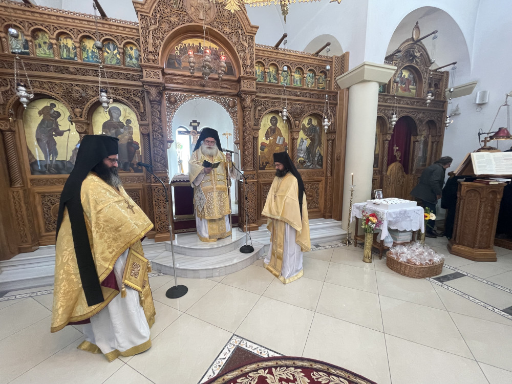 Αρχιερατική Θεία Λειτουργία και μνημόσυνο στον Ιερό Ναό Αγίου Χριστοφόρου Παχειάς Άμμου