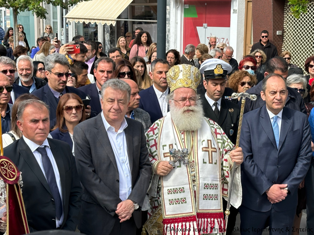 Λαμπρή και με πάνδημη συμμετοχή η πανήγυρη του Ιερού Μητροπολιτικού Ναού Αγίου Γεωργίου, πολιούχου και προστάτου της Ιεράπετρας
