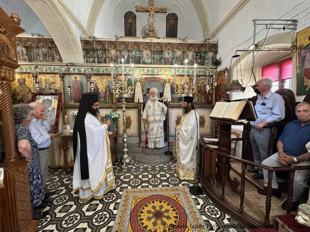 Αρχιερατική Θεία Λειτουργία και χειροθεσία Πνευματικού και Οικονόμου στην Ενορία Σκοπής Σητείας