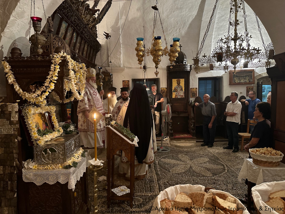 Με κατάνυξη η Αγρυπνία της εορτής της μνήμης του Οσίου Ιωσήφ Γεροντογιάννη στην Ιερά Μονή Καψά