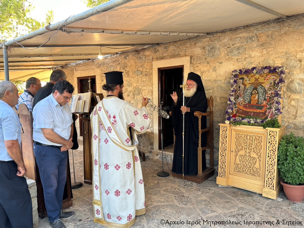 H Μεγάλη Παράκληση προς την Υπεραγία Θεοτόκο στον Ιερό Ναό Παναγίας Κοτσυφιανής Γρα-Λυγιάς Ιεράπετρας