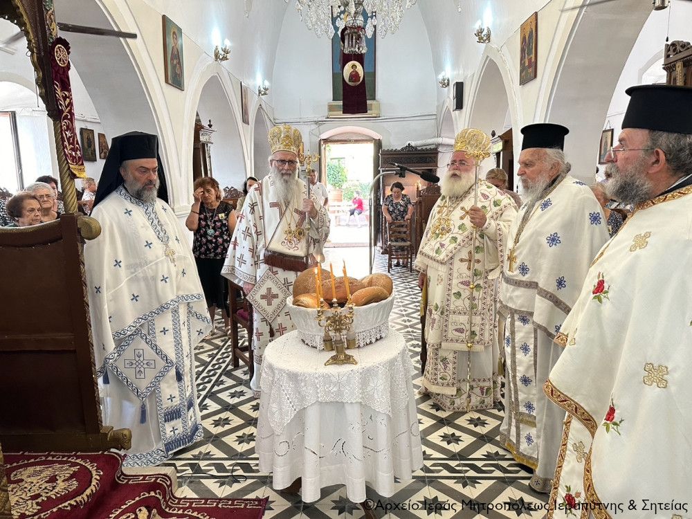 Mε Δισαρχιερατική Θεία Λειτουργία πανηγύρισε ο Ιερός Ενοριακός Ναός Χαμαιζίου Σητείας