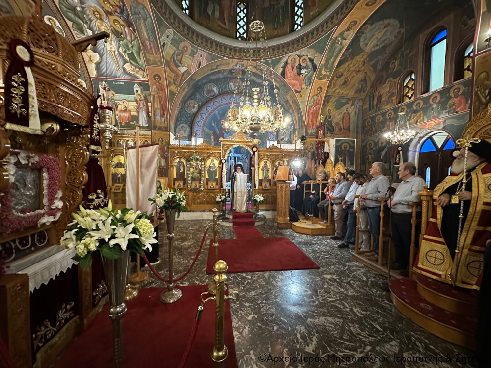Ο Αρχιερατικός Εσπερινός στον πανηγυρίζοντα Ιερό Ενοριακό Ναό Παναγίας Ελεούσας Ιεράπετρας
