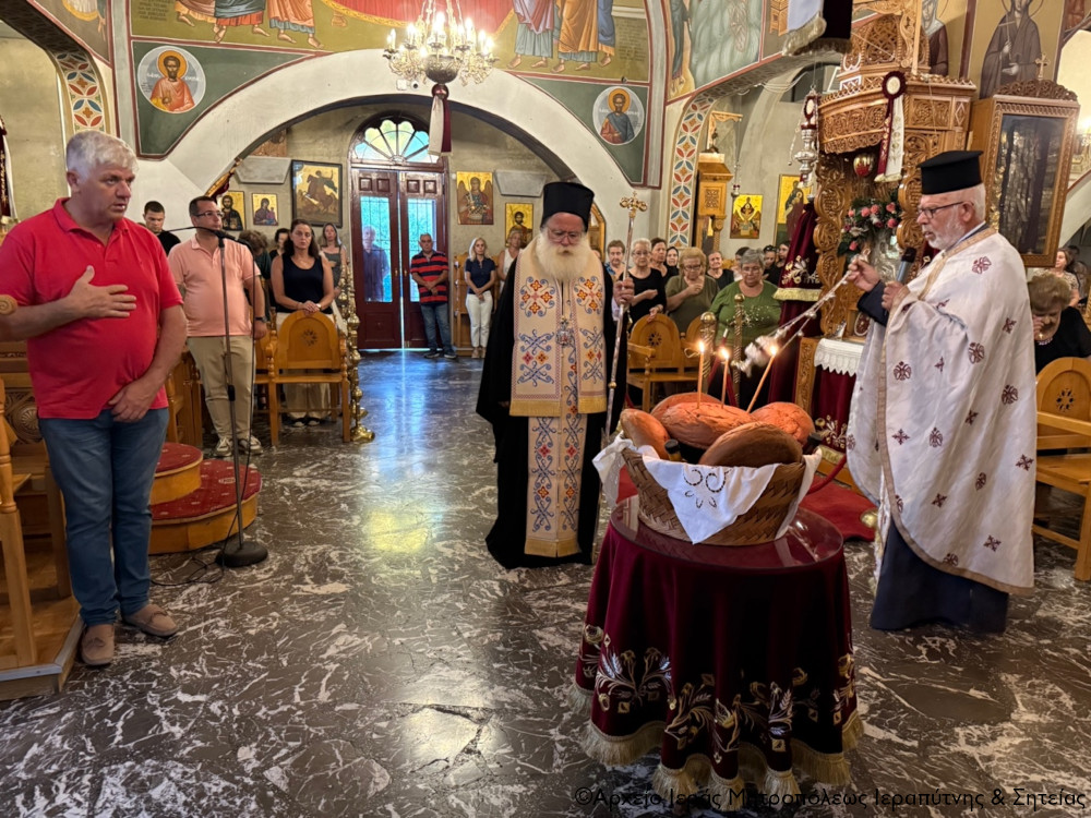 Ο Μέγας Παρακλητικός Κανόνας στον Ιερό Ενοριακό Ναό Παναγίας Ελεούσας Ιεράπετρας