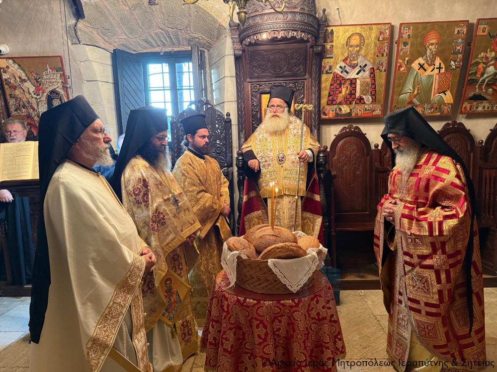 Αρχιερατική Χοροστασία στην Ιερά Σταυροπηγιακή Μονή Τοπλού Σητείας