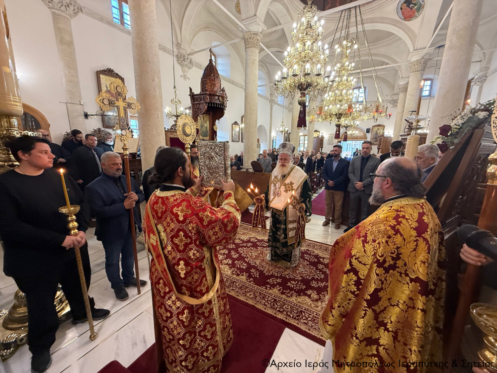 Η εορτή των Χριστουγέννων στον Ιερό Μητροπολιτικό Ναό Αγίου Γεωργίου Ιεράπετρας