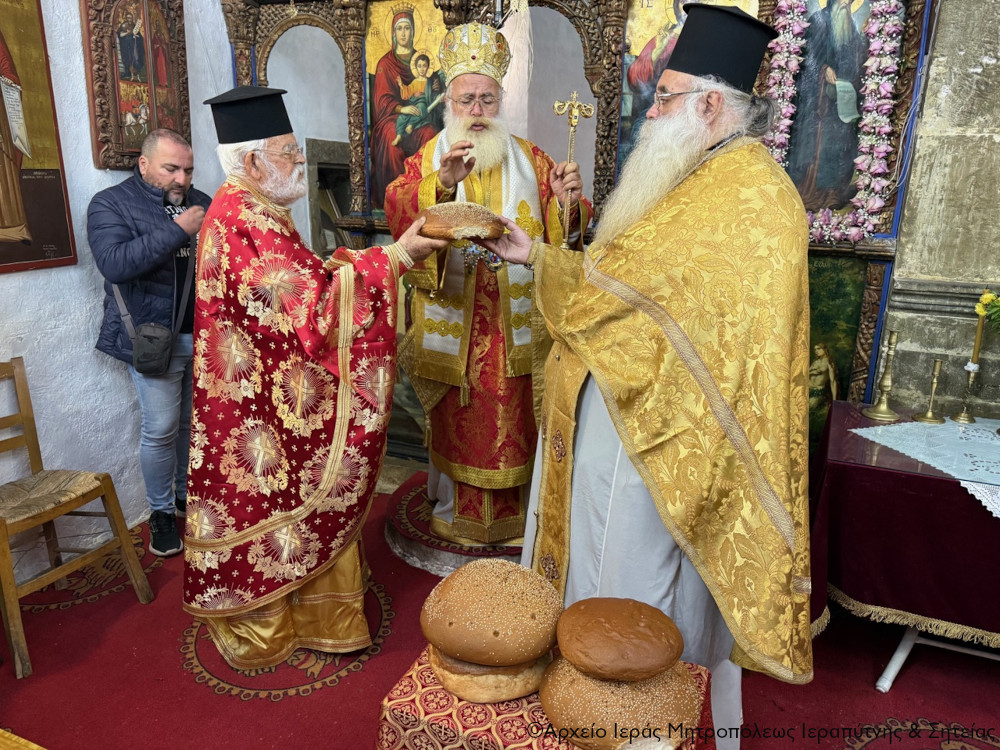 Με Αρχιερατική Θεία Λειτουργία πανηγύρισε ο Ενοριακός Ναός Αγίου Αντωνίου Καλαμαύκας