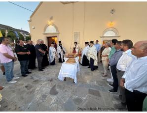 Ο Αρχιερατικός Εσπερινός στον πανηγυρίζοντα Ιερό Ενοριακό Ναό του Αγίου Παντελεήμονος Μαύρου Κολύμπου Ιεράπετρας