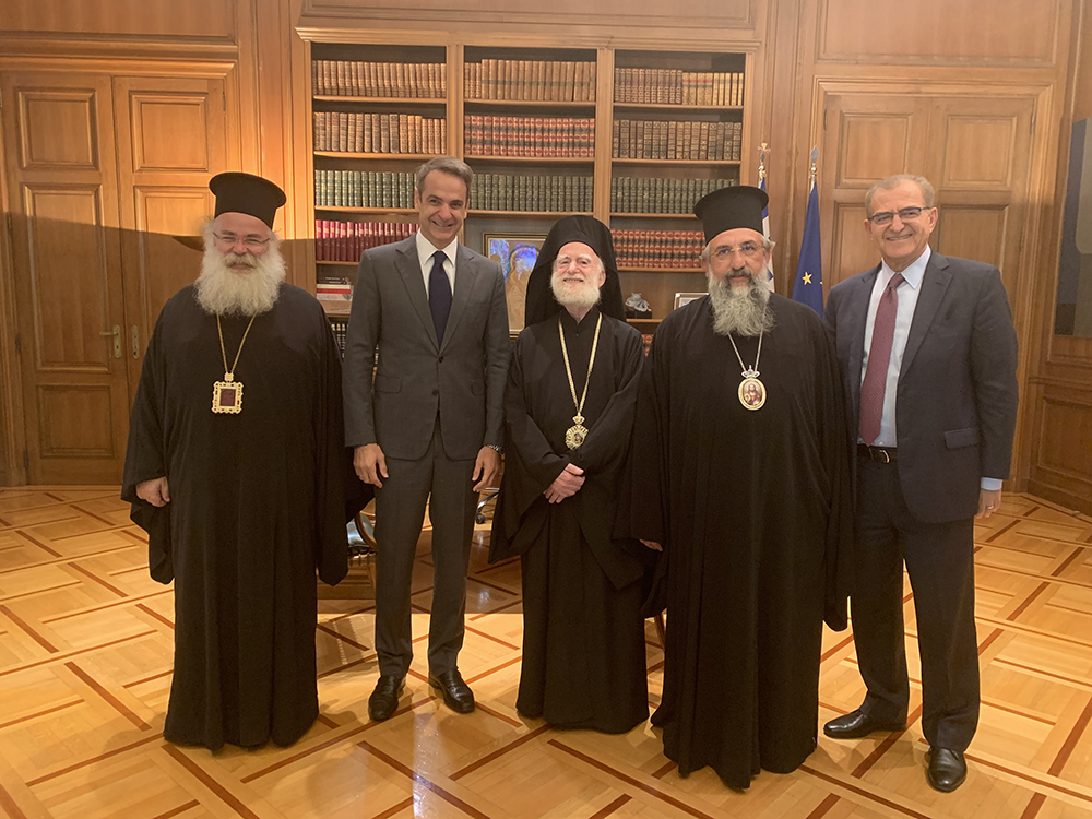Συνάντηση Συνοδικής Αντιπροσωπείας της Εκκλησίας Κρήτης με τον Πρωθυπουργό κ. Κυριάκο Μητσοτάκη