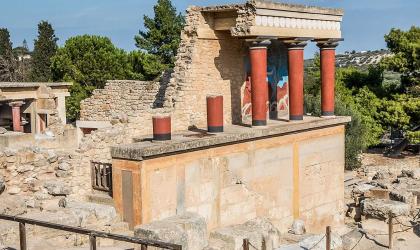 Exploring Knossos: An Ode to Ancient Greece