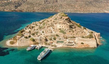 Ανακαλύψτε τη Σπιναλόγκα: Ένα Ιστορικό Στολίδι της Κρήτης