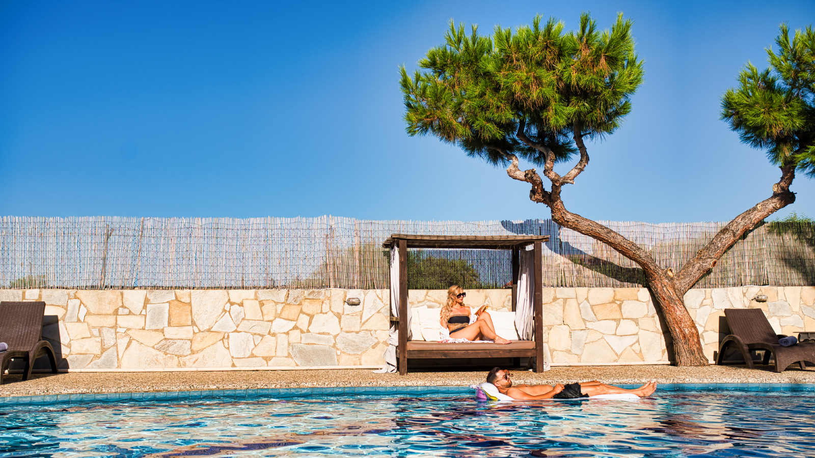 Villas in Crete for Holiday in May: How to Choose the Perfect Stay for the Early Summer Sun