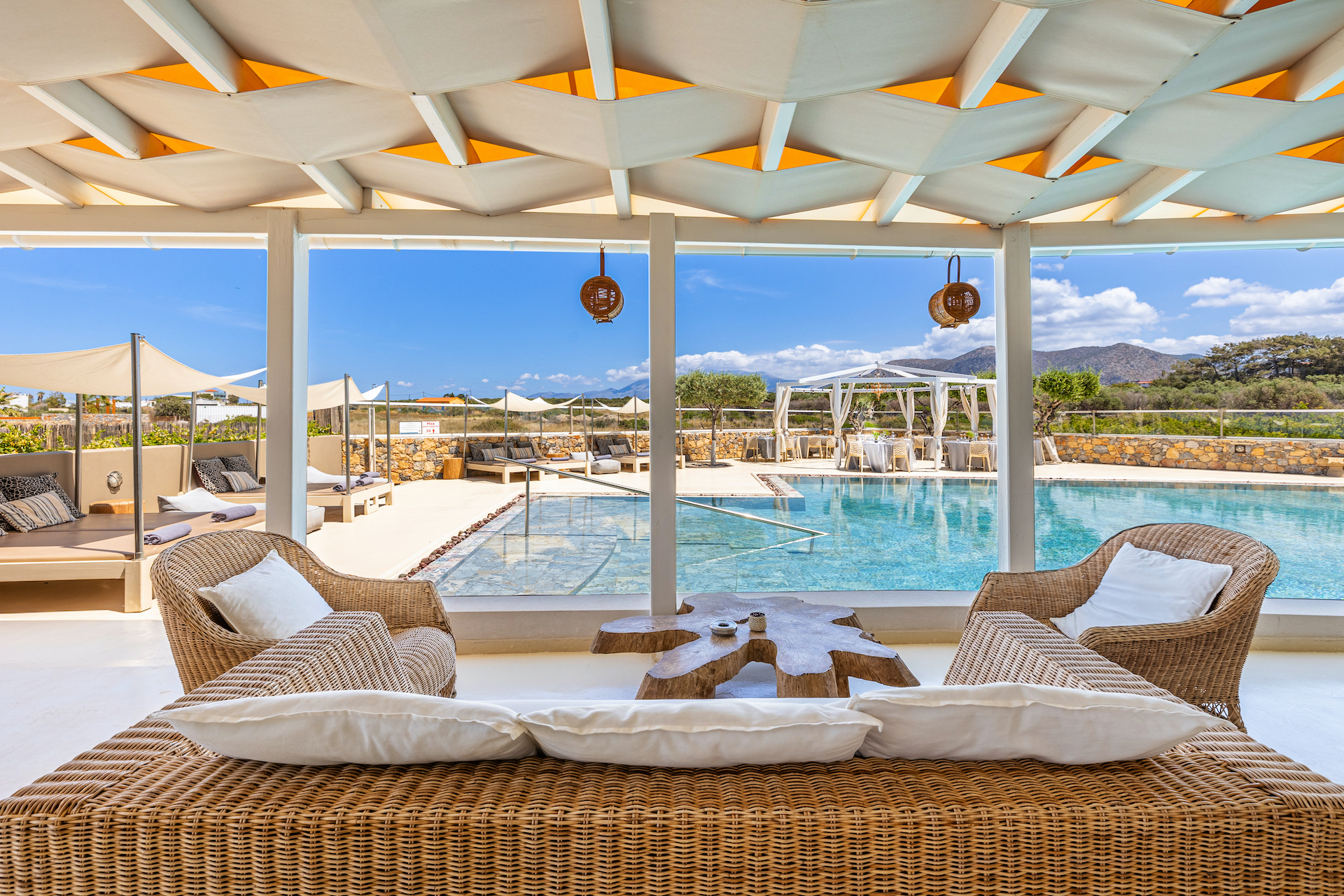 Pool Lounge