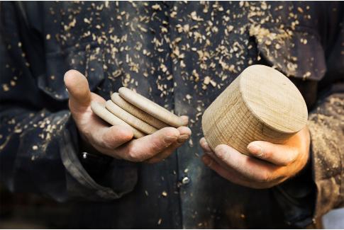 Σκαμπό με πλάτη μεγάλο & μικρό