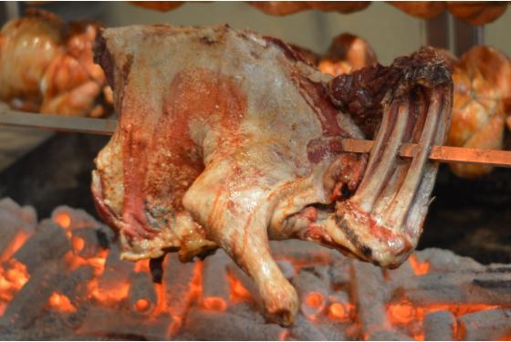 Αρνί στην σούβλα