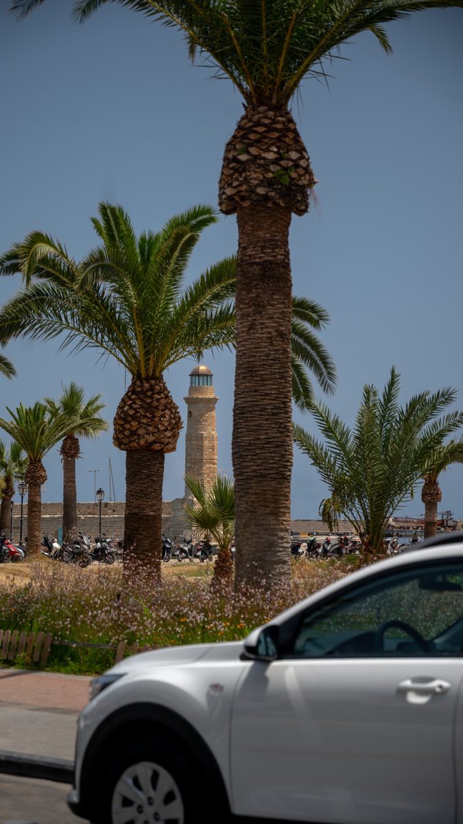 Roadtriproutes op Kreta met een comfortabele huurauto