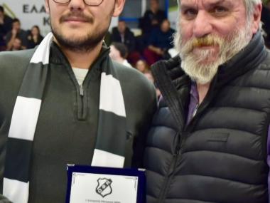 Ο ΟΦΗ τίμησε τον Αντώνη Καράτζη 