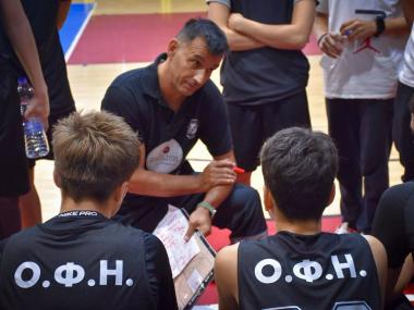 Νίκος Δελλατόλας: «Η ομάδα μας εμφάνισε δύο πρόσωπα»
