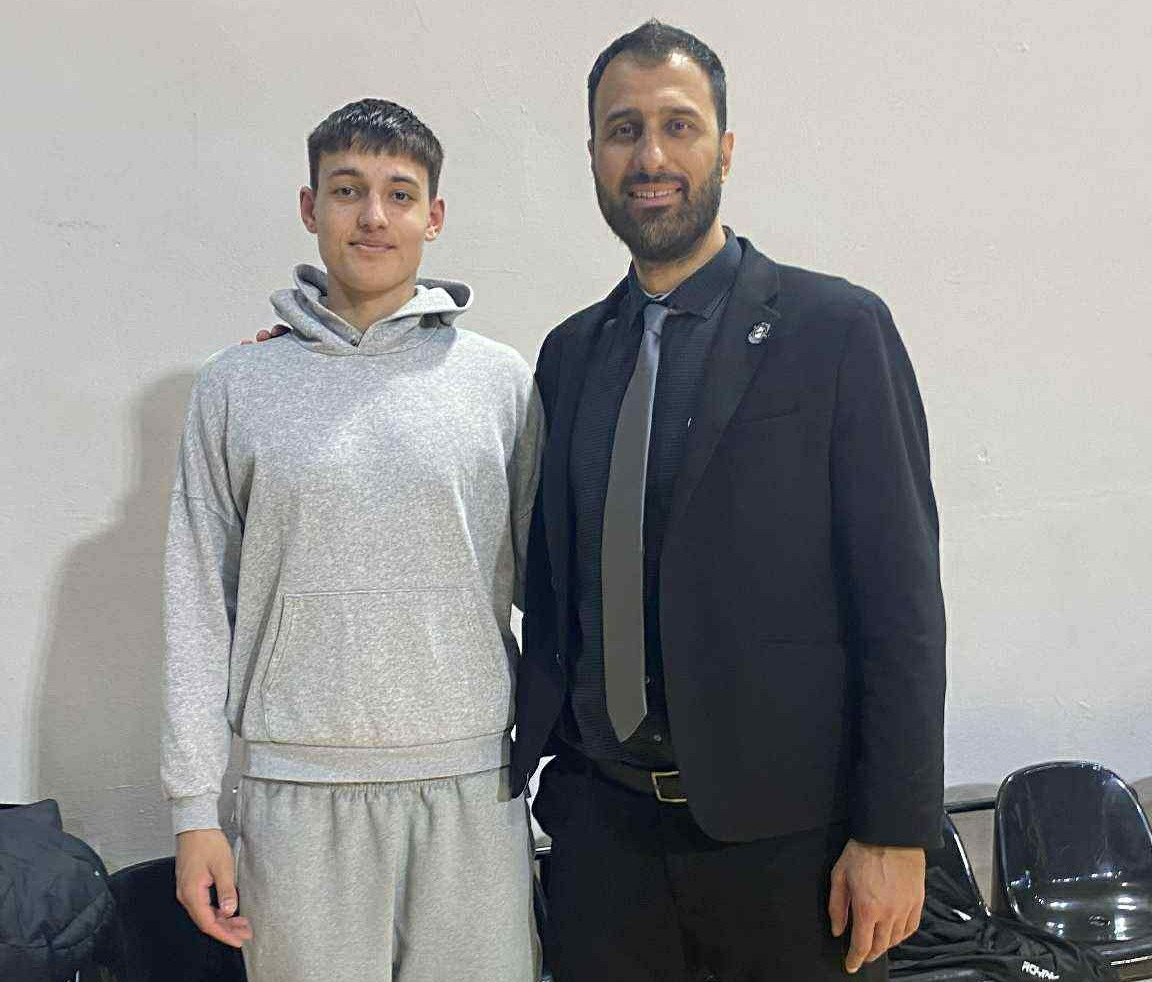 Οικογένεια Aνδρεάδη: Ο πατέρας, κέρδισε τον υιό του στο κλειστό του ΒΑΚ