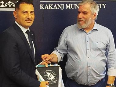 Οι εκπρόσωποι του ΟΦΗ έδωσαν αναμνηστικά δώρα στον δήμαρχο του Κακάνι στην δεξίωση για το BVA CUP MEN 2025 (ΦΩΤΟΓΡΑΦΙΕΣ)