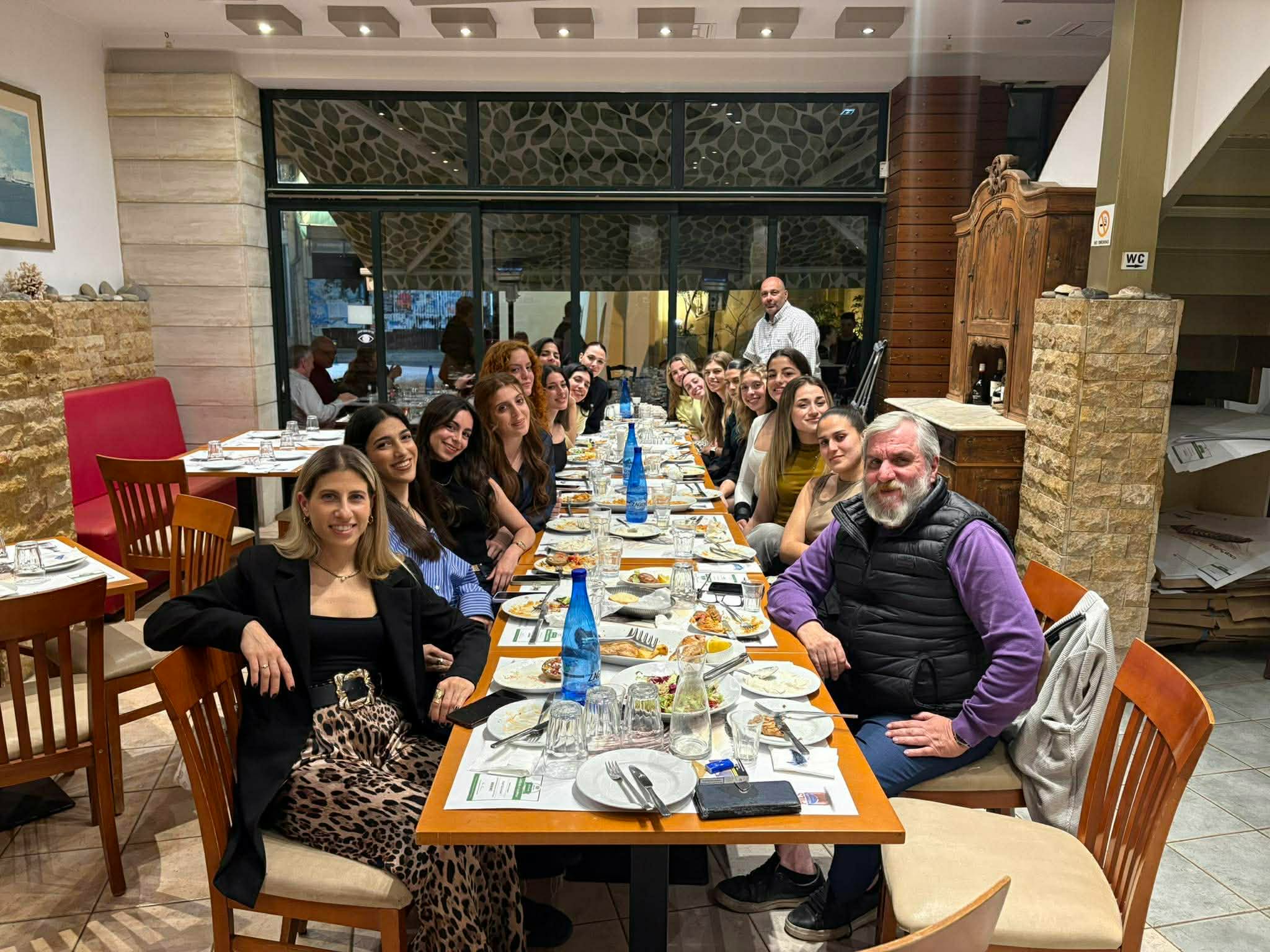 Ο Γιάννης Δανδάλης αποχαιρέτησε με δείπνο τις γυναίκες του ΟΦΗ που ολοκλήρωσαν τη φετινή σεζόν