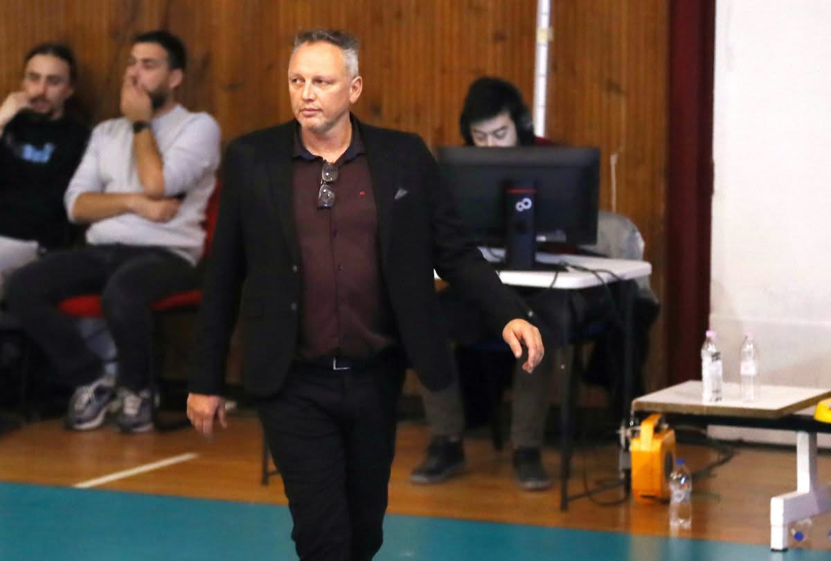Φράνκ Ντεπέστελε: "Θα γίνει μάχη με τη Σύρο"