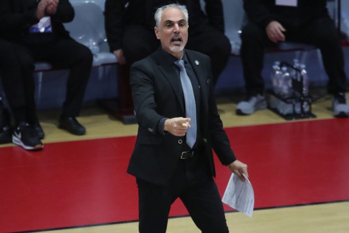 Γιάννης Καλμαζίδης: "Πρέπει να παίξουμε καλύτερα, για να πάρουμε αποτέλεσμα στη Σύρο"