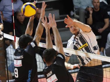 Ο ΟΦΗ έχασε στο ται-μπρέικ απο τον ΠΑΟΚ, αλλά πήρε τον ένα βαθμό σε παιχνίδι θρίλερ (2-3)