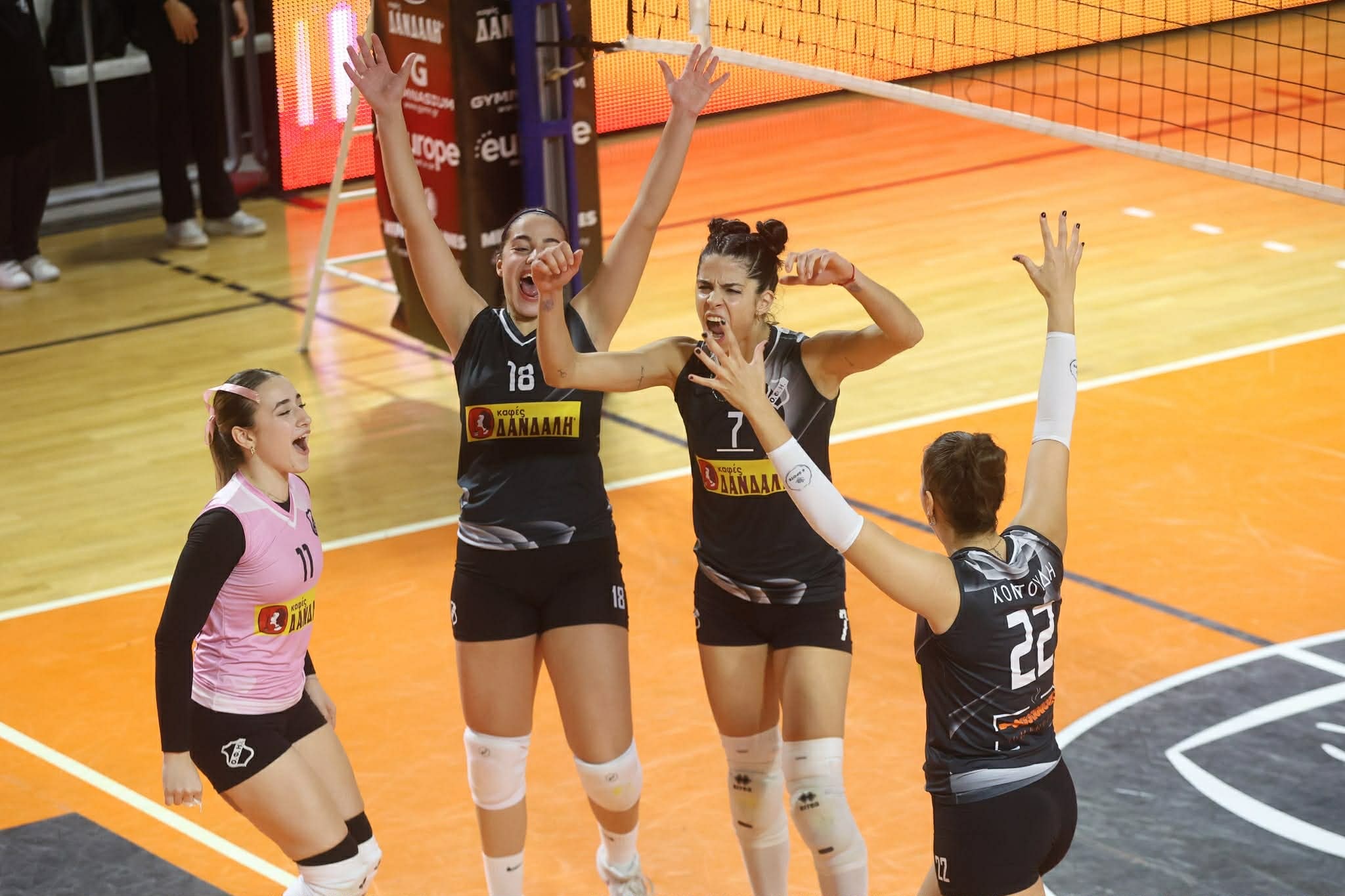 Ομάδα για μεγάλα πράγματα-Οι δηλώσεις των κοριτσιών του ΟΦΗ μετά την ιστορική μάχη με τον Ολυμπιακό (VIDEOS)