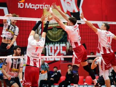 Το εντυπωσιακό σερί του ΟΦΗ σταμάτησε στο κλειστό του Ρέντη απο τον Ολυμπιακό (3-1)