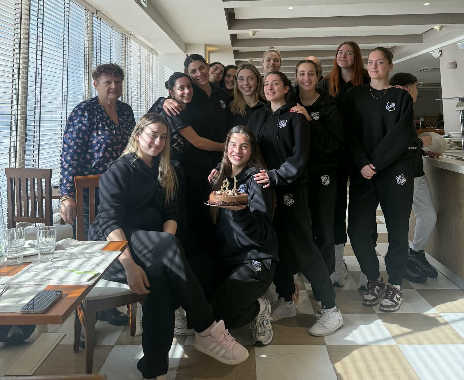 Μια τούρτα για την Εύη