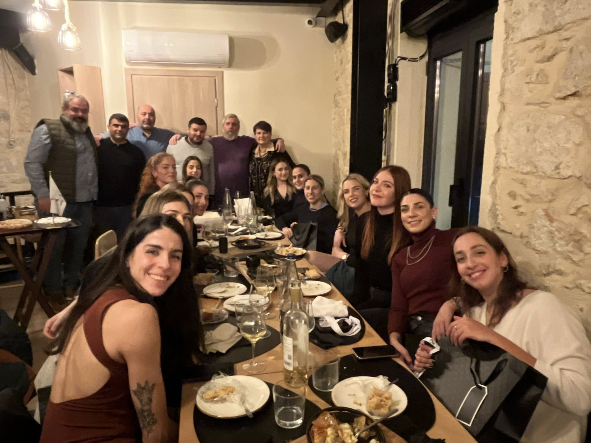 Μια υπέροχη βραδιά για τα κορίτσια μας απο τον αντιπρόεδρο του Ερασιτέχνη ΟΦΗ Νίκο Τσαμπουράκη (ΦΩΤΟΓΡΑΦΙΕΣ)