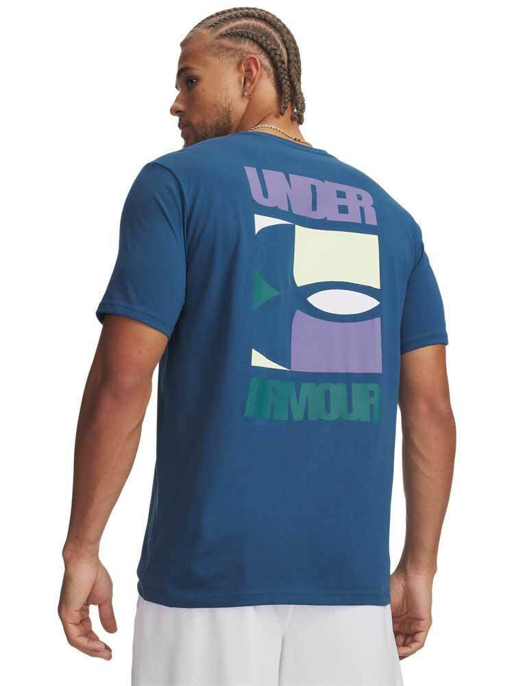Under Armour T-shirt
