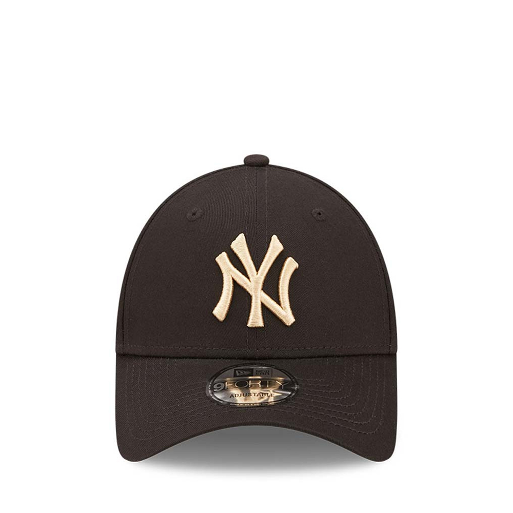 New York Yankees League Essential Black 9FORTY Adjustable Cap