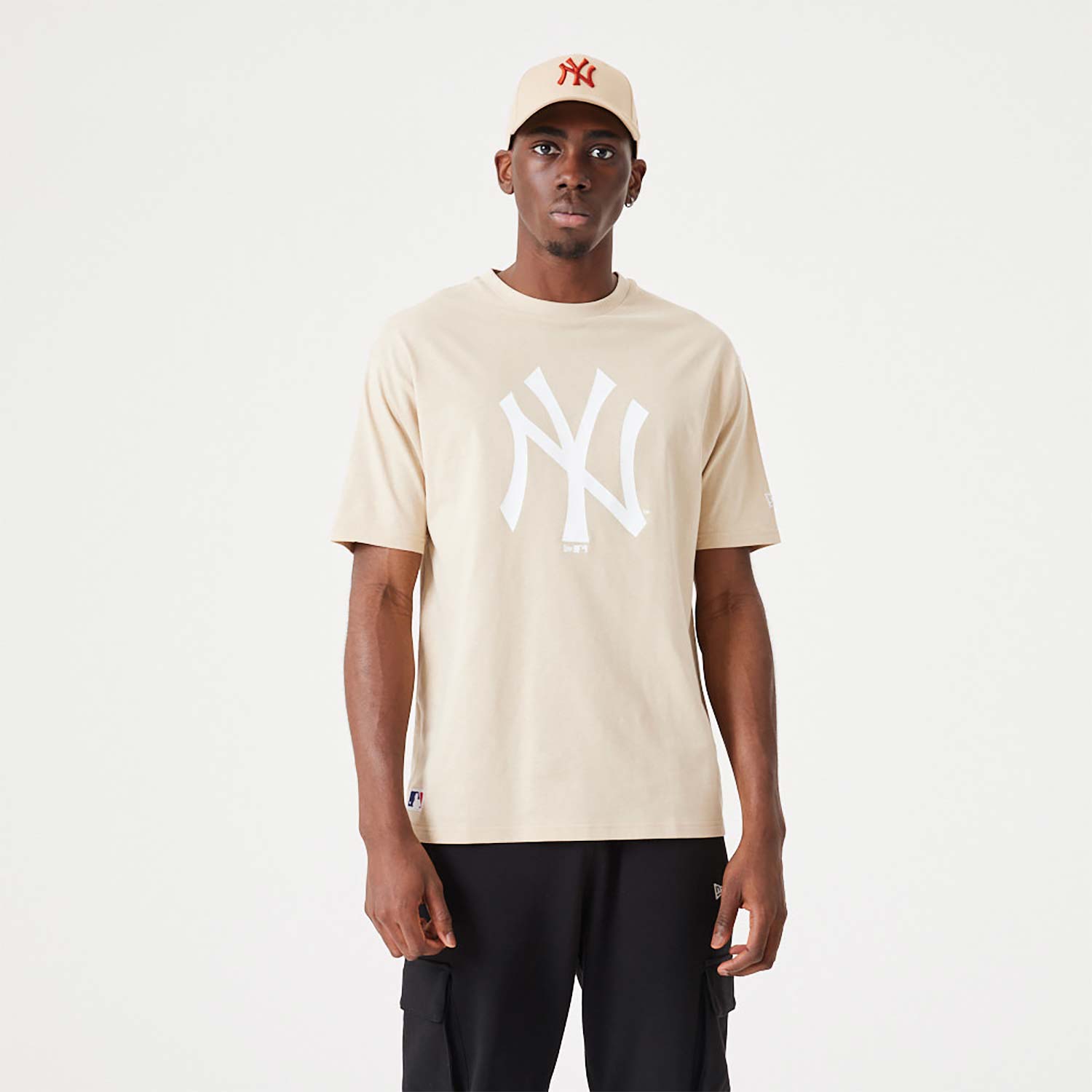 New Era New York Yankees MLB League Essential Oversized T-Shirt