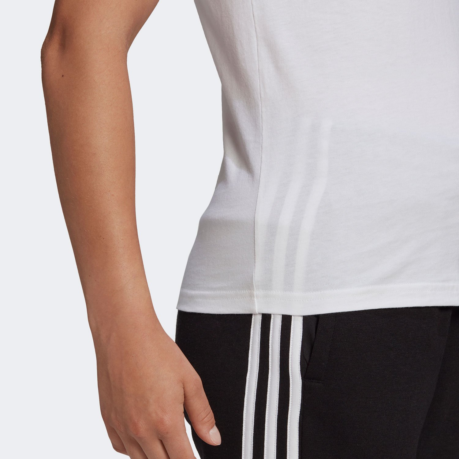 Adidas Essentials Γυναικείο Αθλητικό 3-STRIPES T-shirt Core