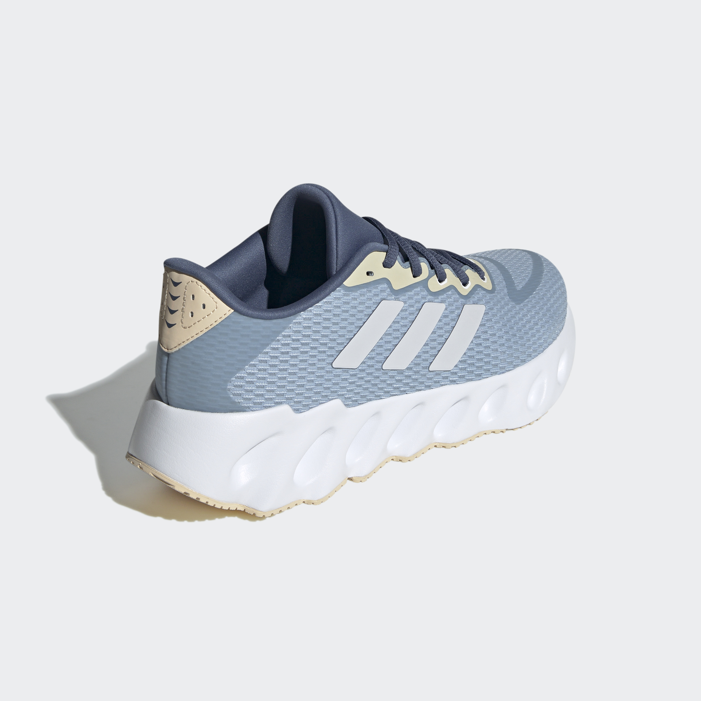 ADIDAS SWITCH RUN