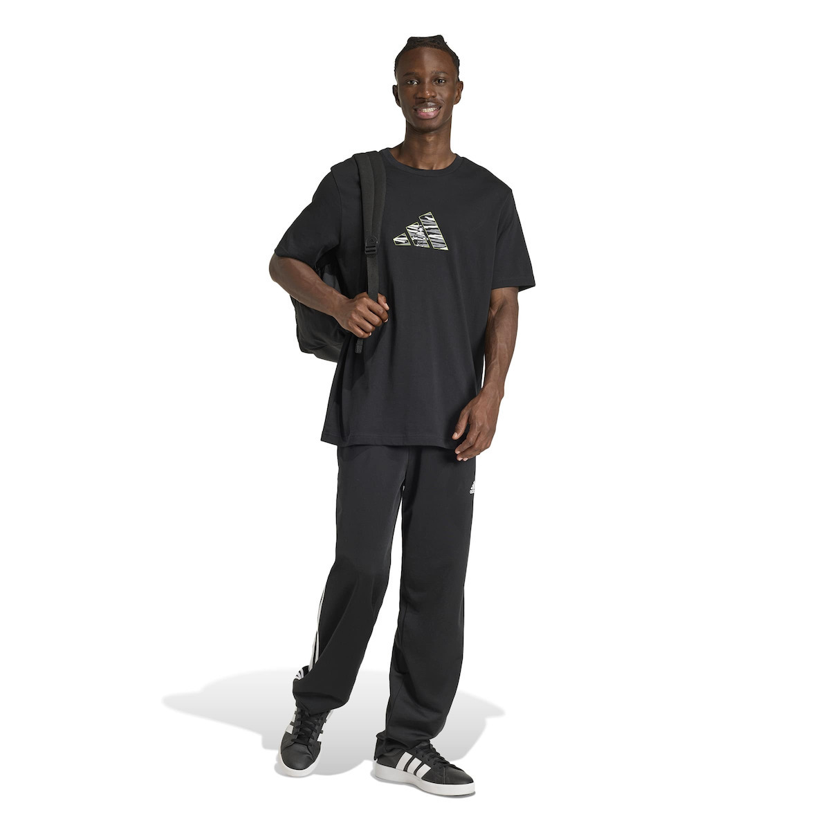 CAMO EXPLORER GRAPHIC T-SHIRT